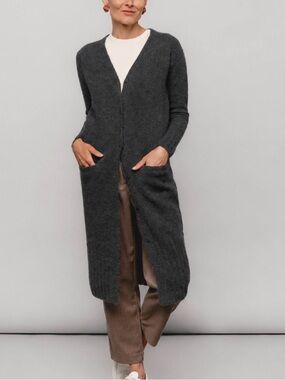 Alpaka NWT Alpaca Cardigan Sweater S Grey Button Up Quiet Luxury Career Peru